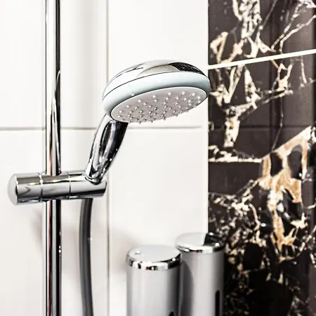 - 24h Self-check-in Linz