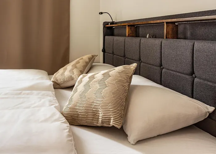 - 24h Self-check-in Linz