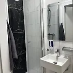 - 24h Self-check-in Hostal *