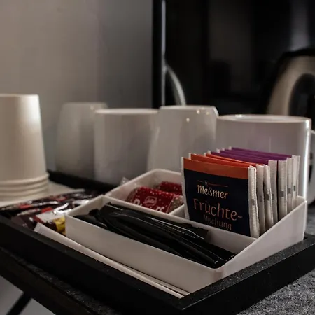 - 24h Self-check-in Hostal Linz